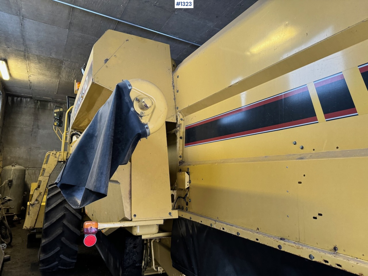 Leasing di  1992 New Holland TC52 Combine 1992 New Holland TC52 Combine: foto 12
