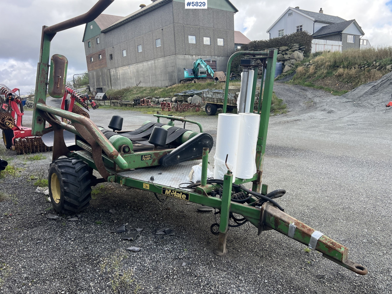 1996 Mchale 991B round bale wrapper - Macchina da fienagione: foto 1 1996 Mchale 991B round bale wrapper - Macchina da fienagione: foto 1