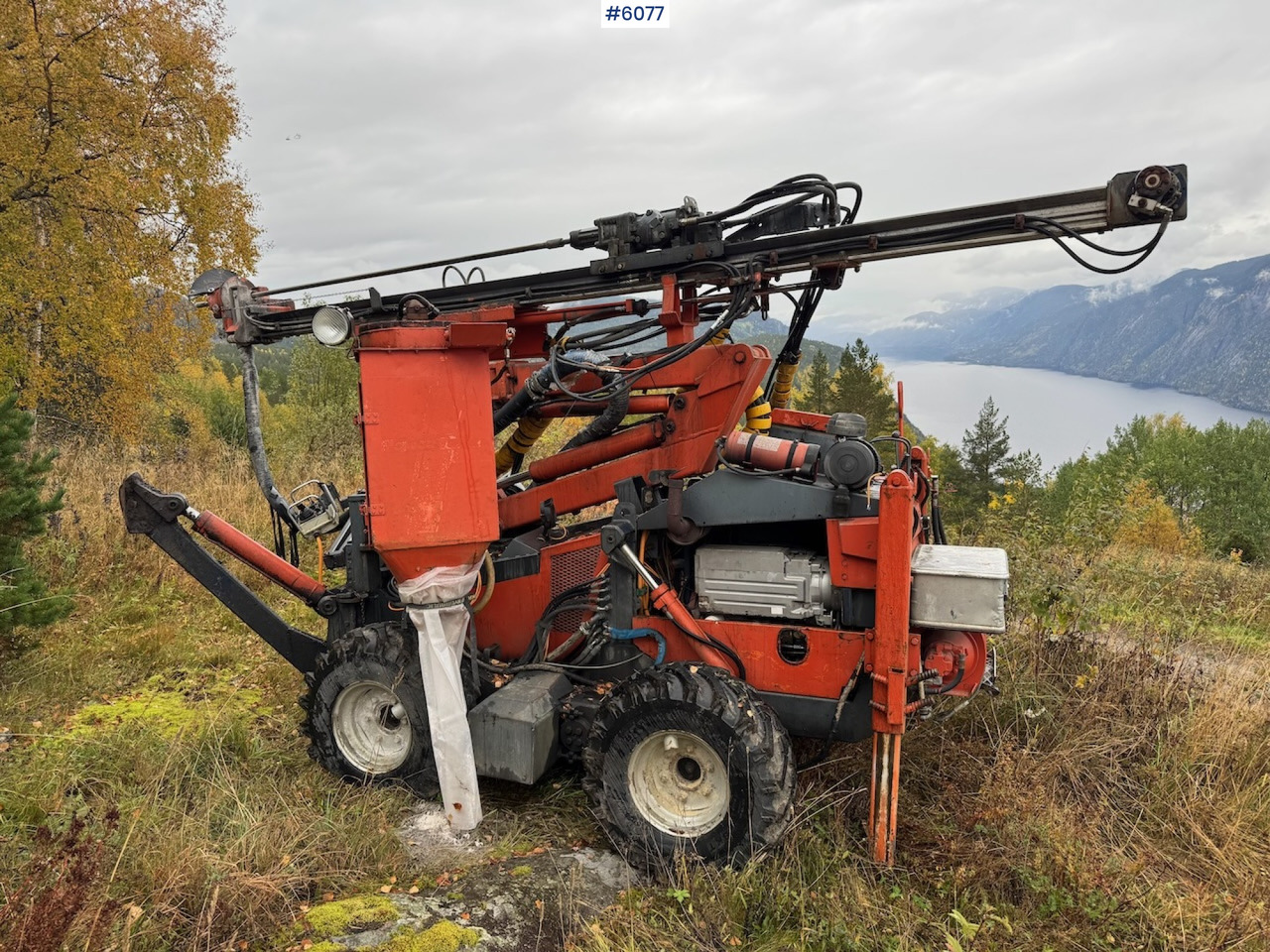 Perforatrice 1997 Tamrock Commando 300: foto 6 Perforatrice 1997 Tamrock Commando 300: foto 6