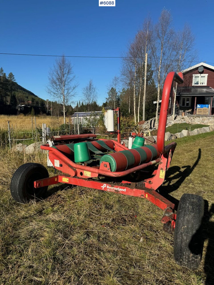 1998 Kverneland 7335 Round bale wrapper - Macchina da fienagione: foto 1 1998 Kverneland 7335 Round bale wrapper - Macchina da fienagione: foto 1