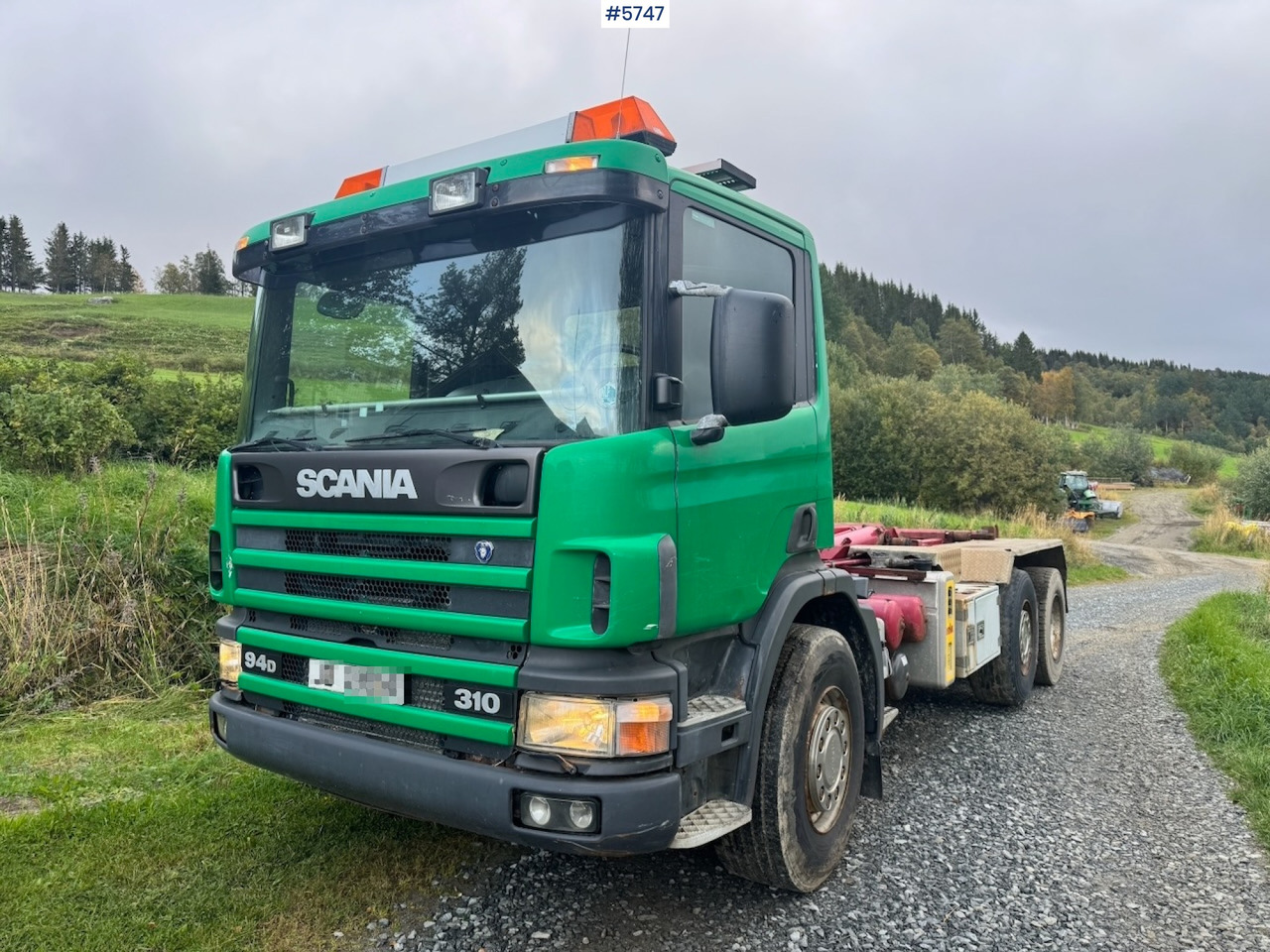 1998 Scania 94D 310 Hook‑truck - Autocarro scarrabile: foto 1 1998 Scania 94D 310 Hook‑truck - Autocarro scarrabile: foto 1