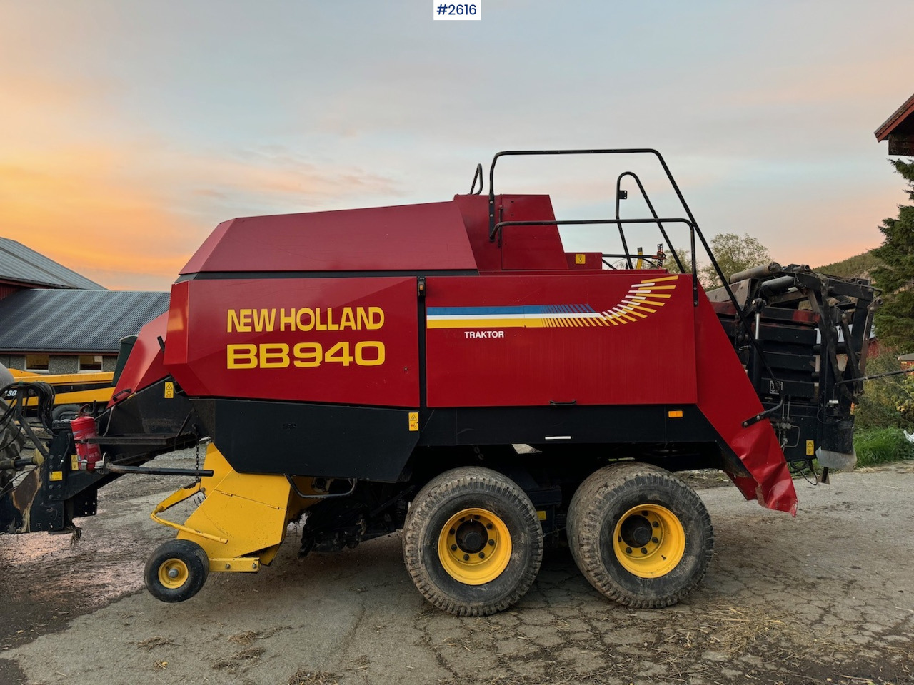 2001 New Holland BB940 square baler - Macchina da fienagione: foto 1 2001 New Holland BB940 square baler - Macchina da fienagione: foto 1