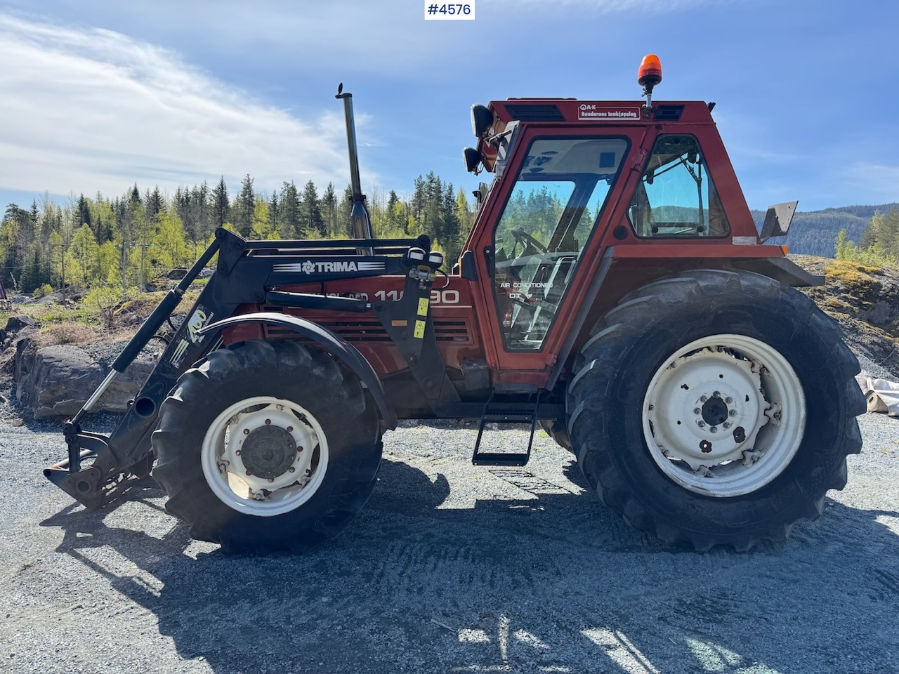 2002 Fiat 110-90 DT w/front loader. 1590 hours! - Trattore: foto 1 2002 Fiat 110-90 DT w/front loader. 1590 hours! - Trattore: foto 1