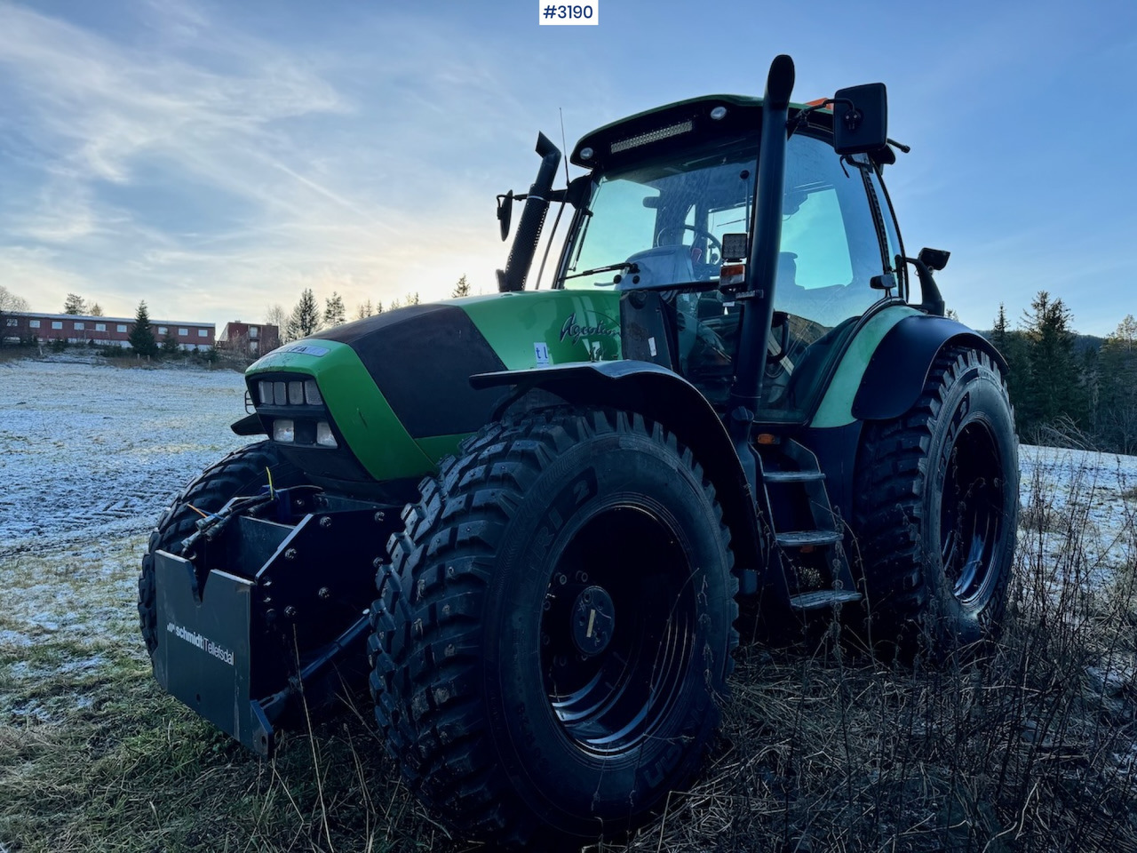 2004 Deutz-Fahr Agrotron 1130 4x4 Snow-Ready Tractor with Front Loader, Bucket, and 2 Sets of Tires - Trattore: foto 5 2004 Deutz-Fahr Agrotron 1130 4x4 Snow-Ready Tractor with Front Loader, Bucket, and 2 Sets of Tires - Trattore: foto 5