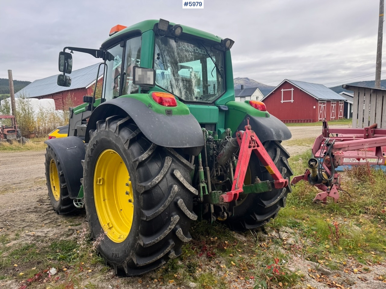 Trattore 2005 John Deere 6420 with Front Loader: foto 8