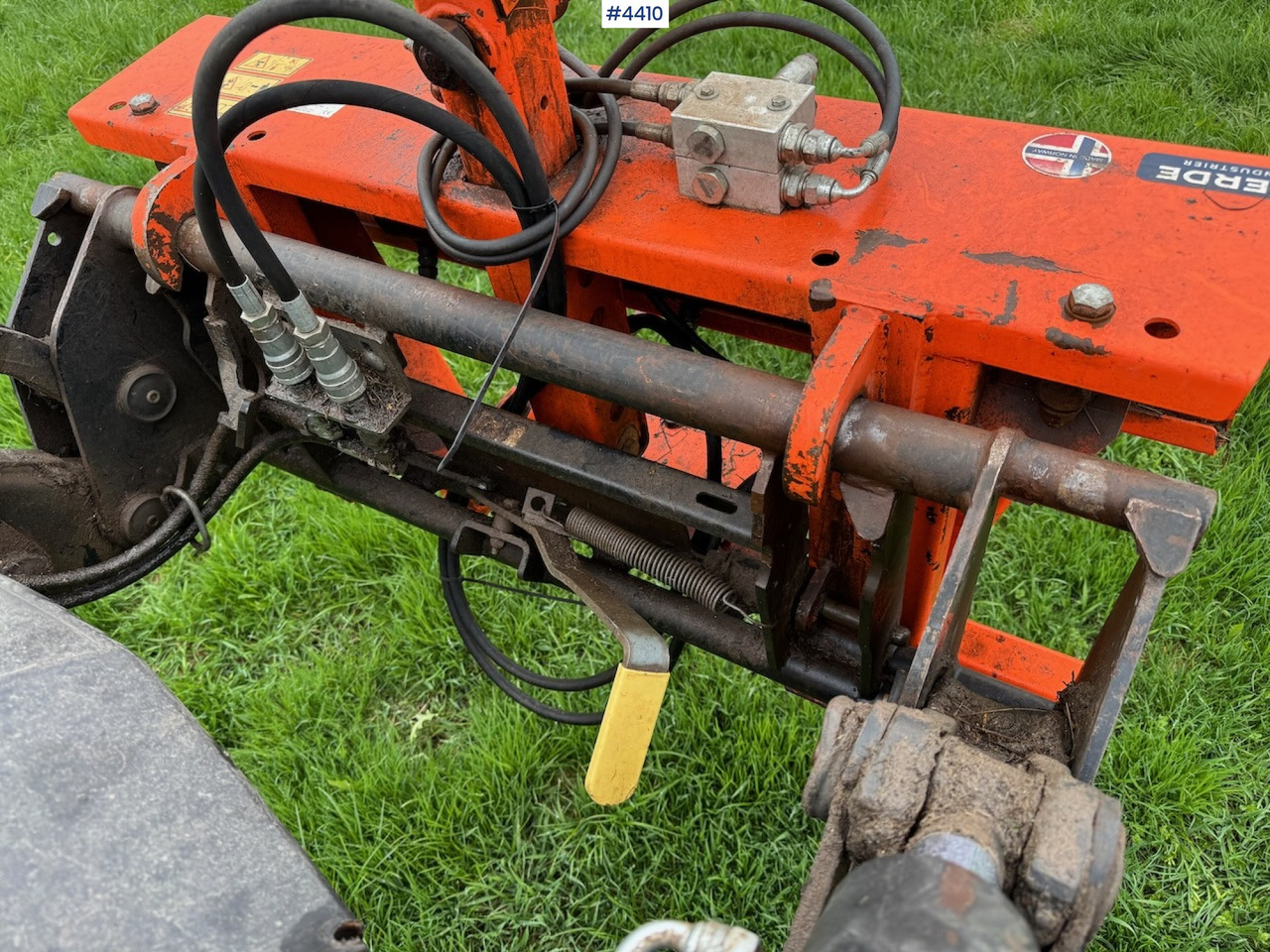 Trattore 2006 New Holland TL100 A w/Front Loader.: foto 15