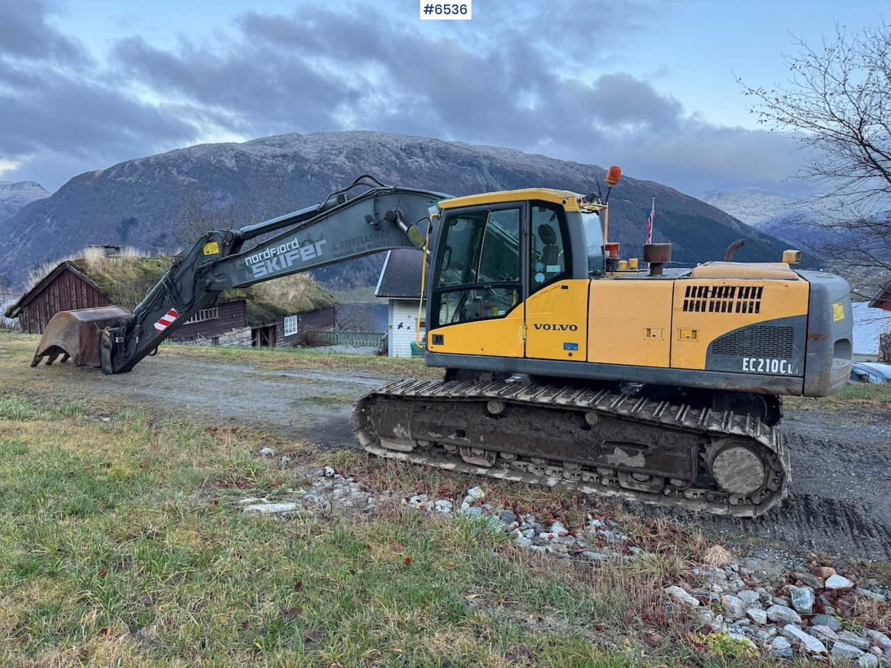2007 Volvo EC 210 CL w/ excavator bucket and good chassis. - Escavatore: foto 2 2007 Volvo EC 210 CL w/ excavator bucket and good chassis. - Escavatore: foto 2