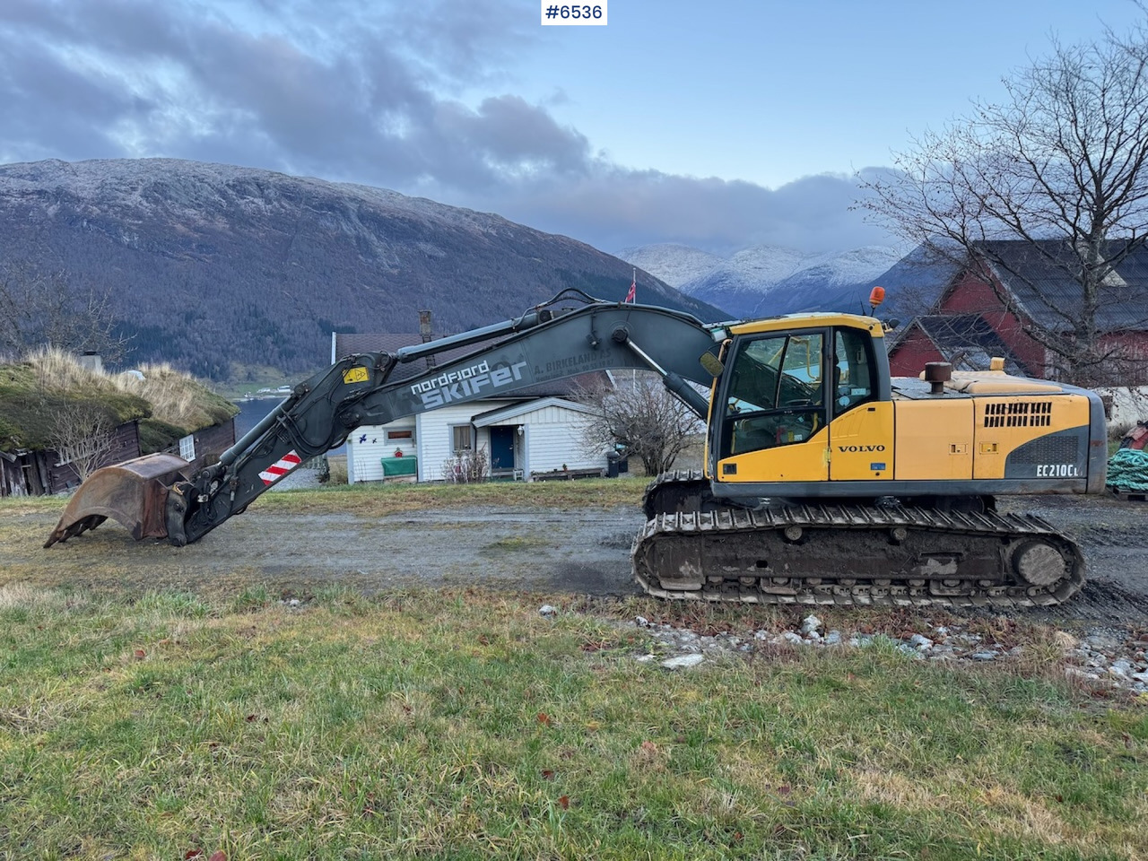2007 Volvo EC 210 CL w/ excavator bucket and good chassis. - Escavatore: foto 4 2007 Volvo EC 210 CL w/ excavator bucket and good chassis. - Escavatore: foto 4