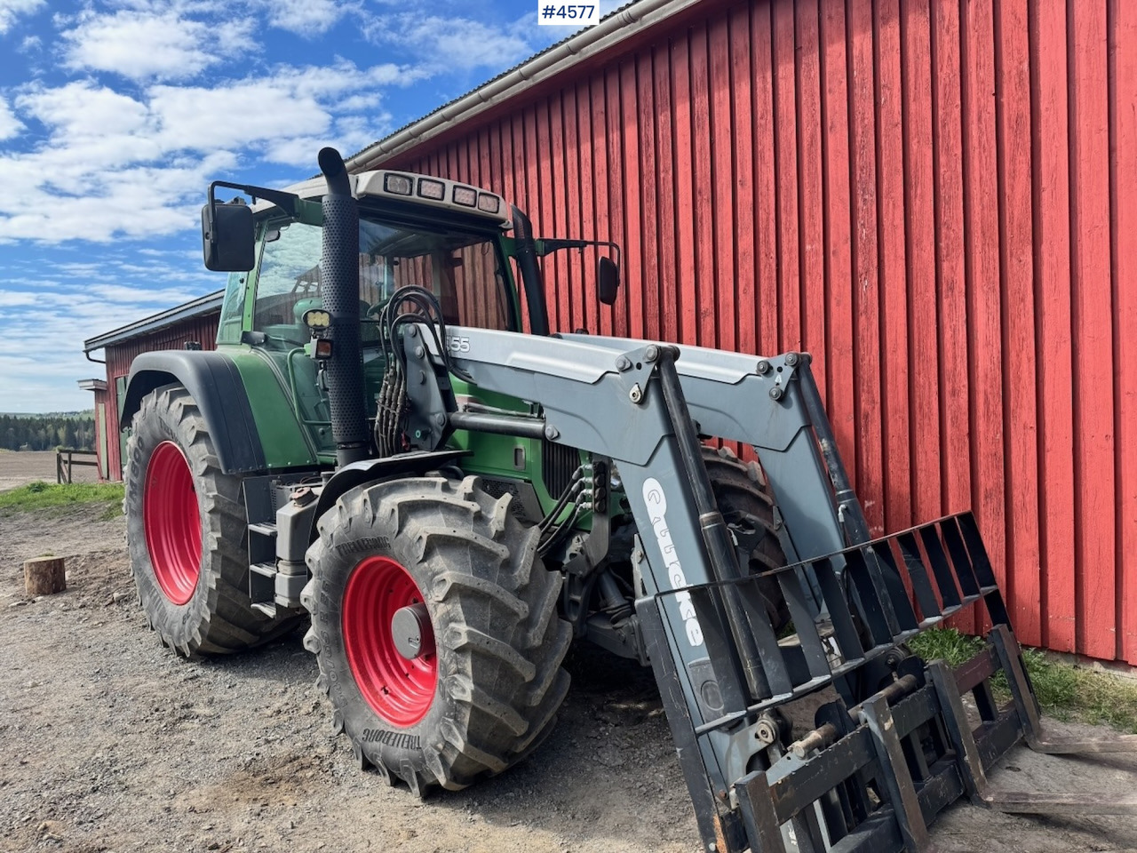 2009 Fendt 415 Vario 4x4 w/ Front hydraulics and Front loader. - Trattore: foto 1 2009 Fendt 415 Vario 4x4 w/ Front hydraulics and Front loader. - Trattore: foto 1