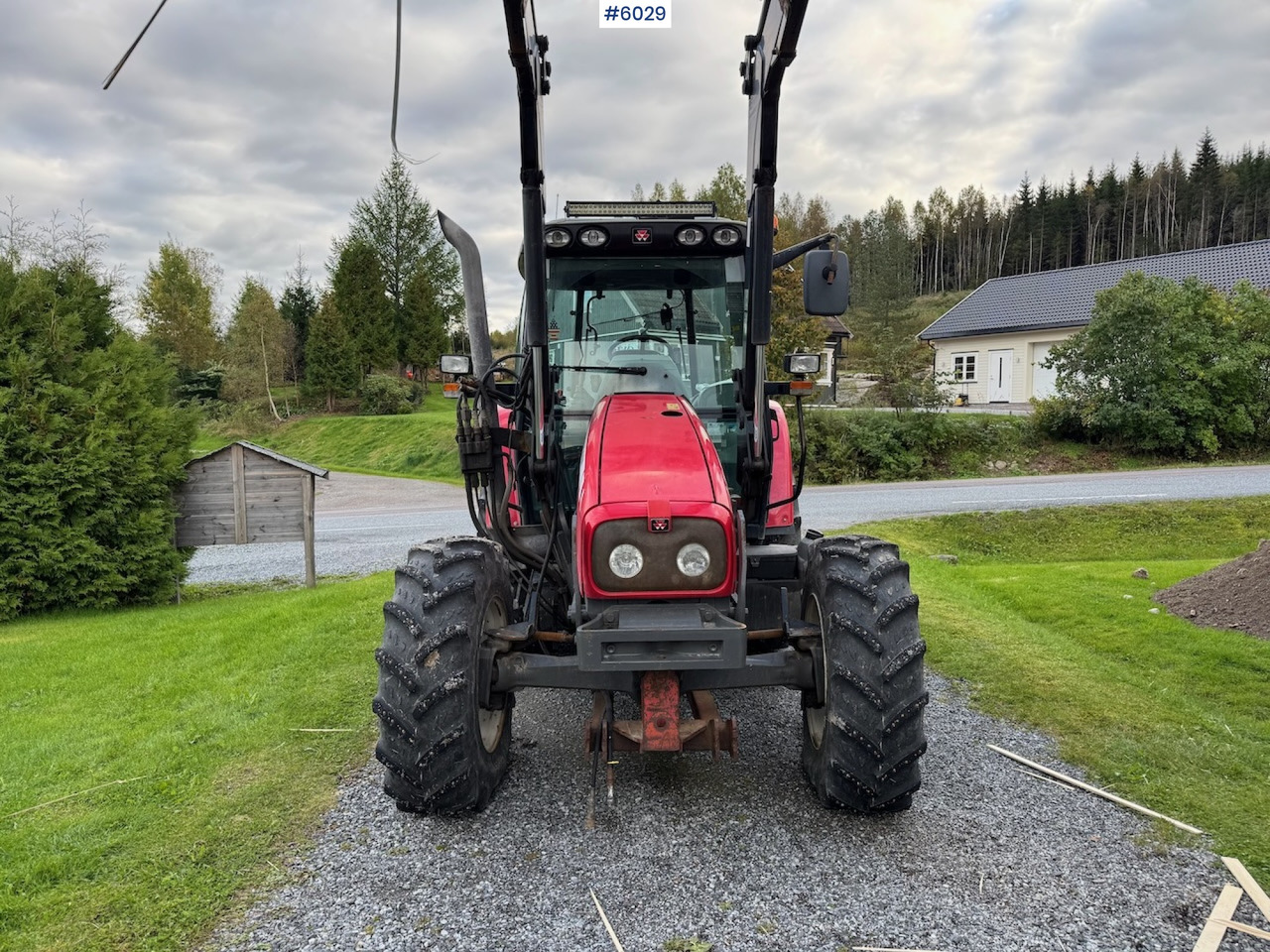 2010 Massey Ferguson 5445 with Front Loader - Trattore: foto 4 2010 Massey Ferguson 5445 with Front Loader - Trattore: foto 4