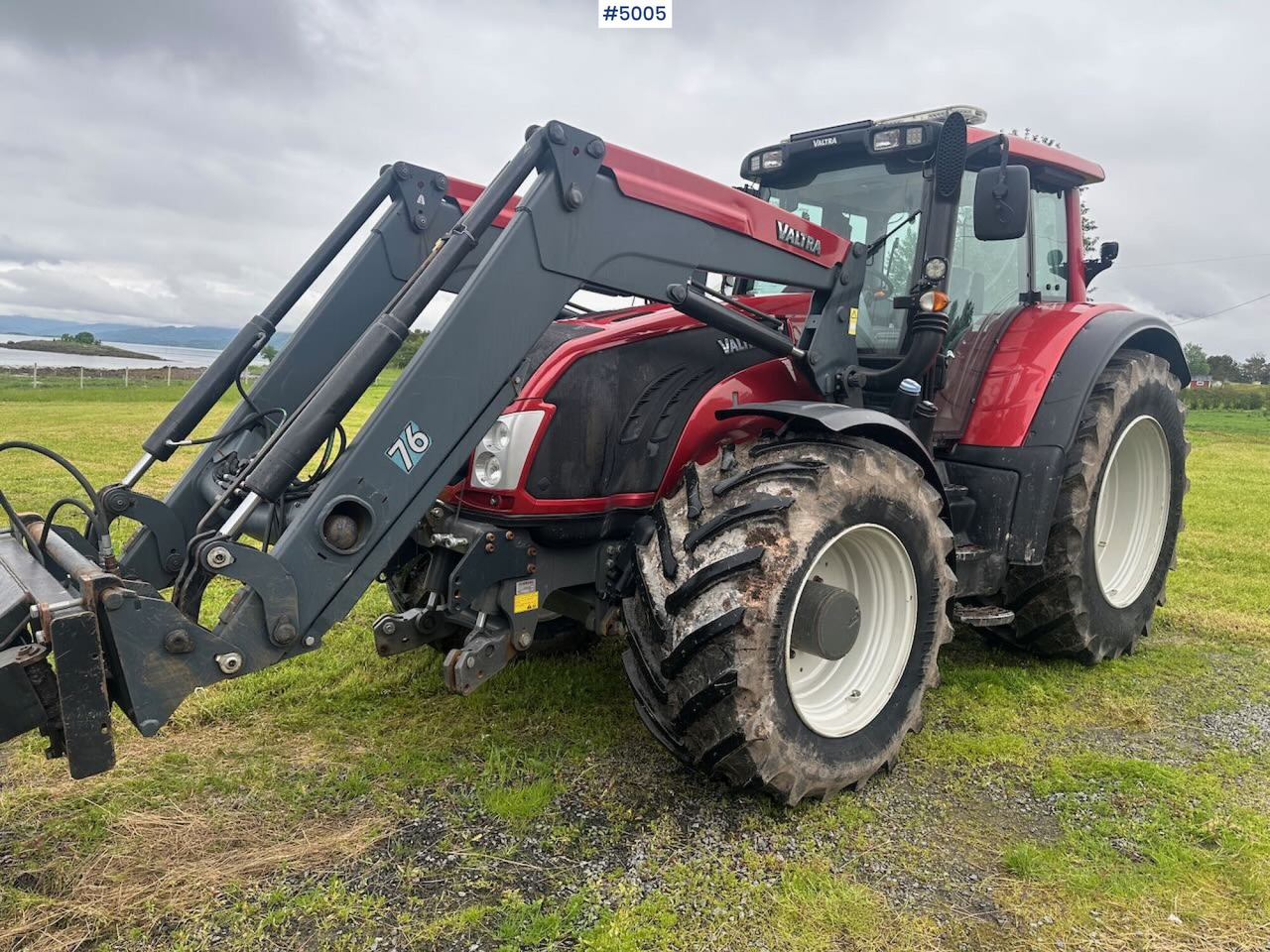 2012 Valtra T213 - Trattore: foto 1 2012 Valtra T213 - Trattore: foto 1