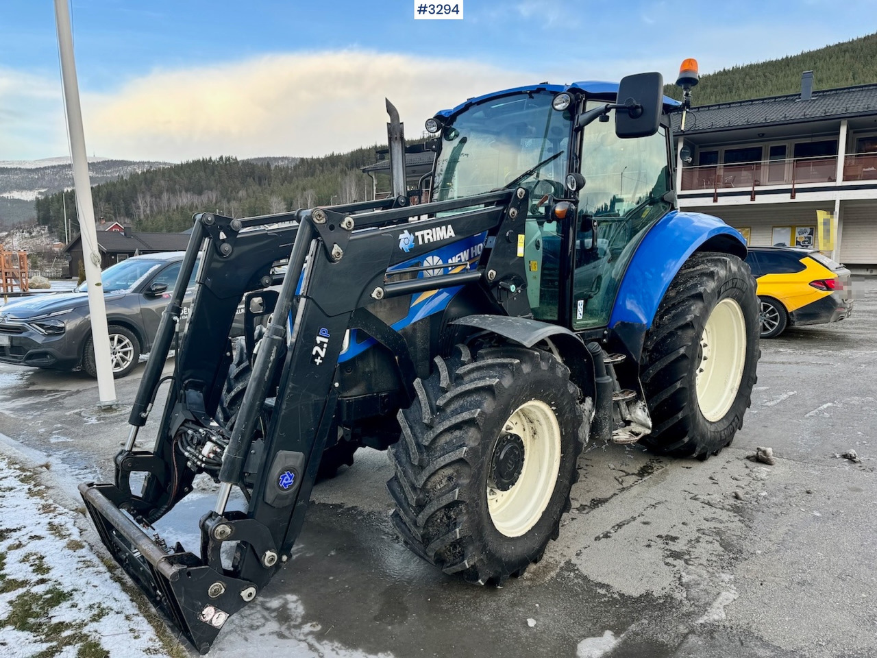 2013 New Holland T5.95 with Trima +2.1P Front Loader. New Engine! - Trattore: foto 4 2013 New Holland T5.95 with Trima +2.1P Front Loader. New Engine! - Trattore: foto 4