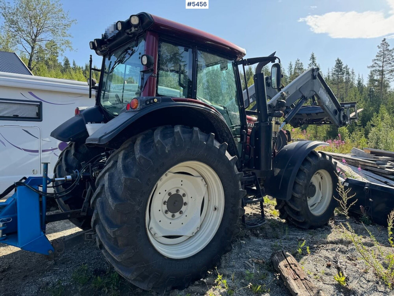 2015 Valtra N123 w/ front loader - Trattore: foto 2 2015 Valtra N123 w/ front loader - Trattore: foto 2
