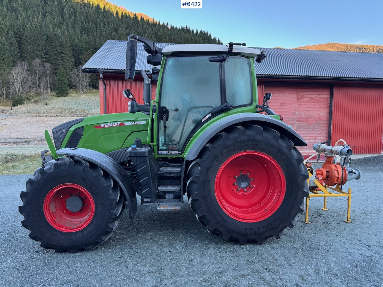 2021 Fendt 314 Vario Profi Plus w/ front hydraulics and front PTO. Low hours! - Trattore: foto 2 2021 Fendt 314 Vario Profi Plus w/ front hydraulics and front PTO. Low hours! - Trattore: foto 2