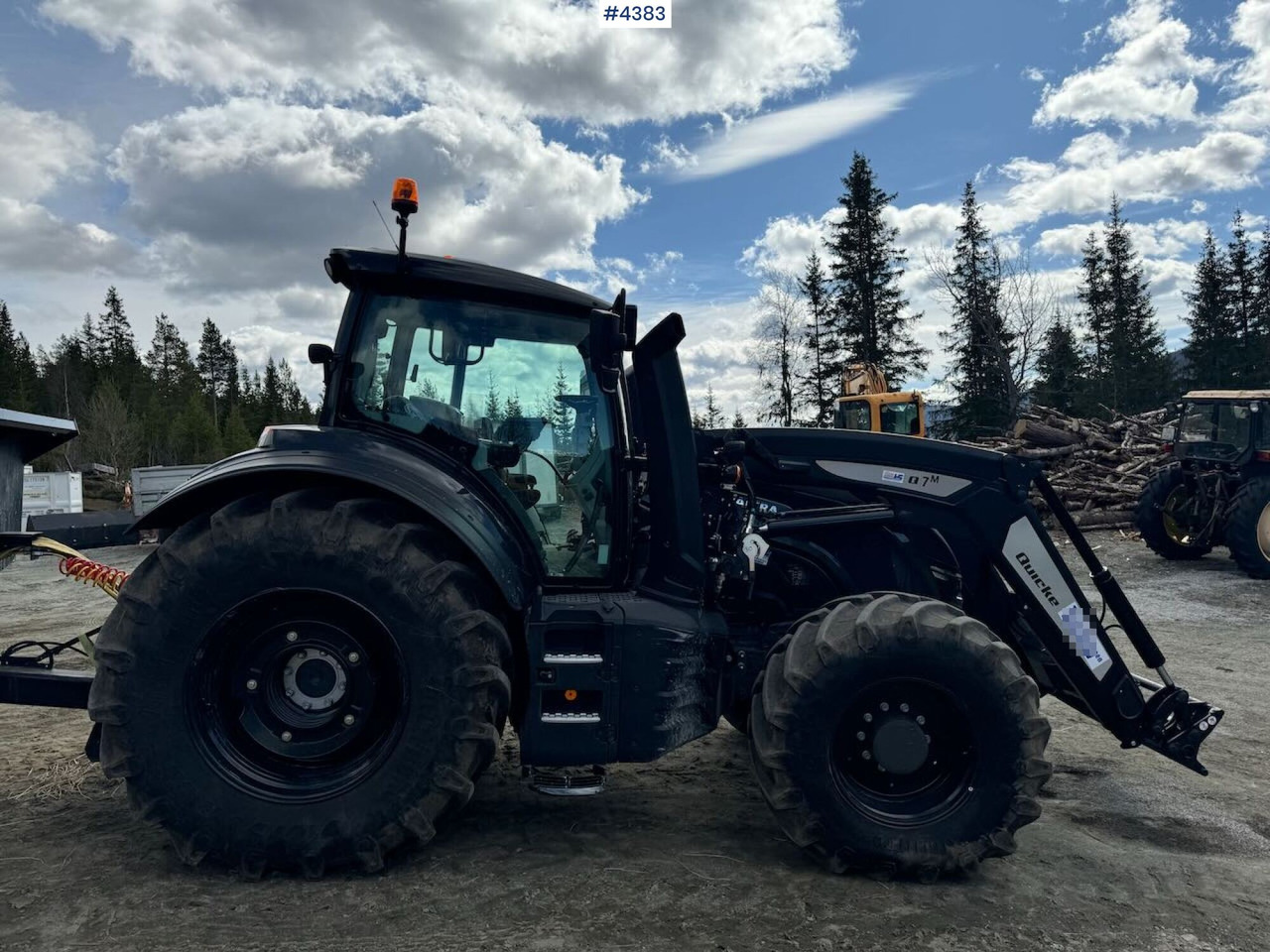 2021 Valtra T234 Versu w/ Quicke Q7 Front Loader - Trattore: foto 4 2021 Valtra T234 Versu w/ Quicke Q7 Front Loader - Trattore: foto 4