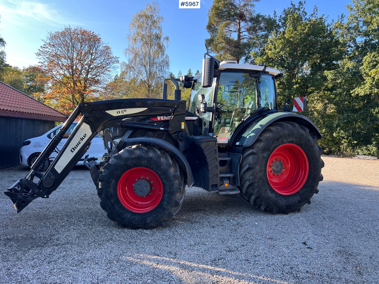 2023 Fendt 724 Vario profi + w/ Front loader and fully equipped - Trattore: foto 1 2023 Fendt 724 Vario profi + w/ Front loader and fully equipped - Trattore: foto 1