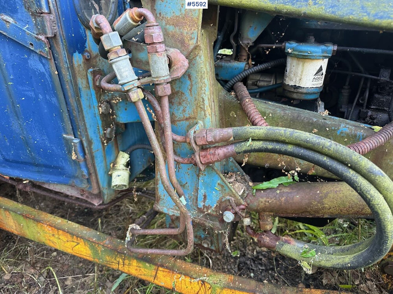 Circa 1974 Ford 4000 tractor w/ front loader and excavator. REP.OBJECT - Trattore: foto 3 Circa 1974 Ford 4000 tractor w/ front loader and excavator. REP.OBJECT - Trattore: foto 3