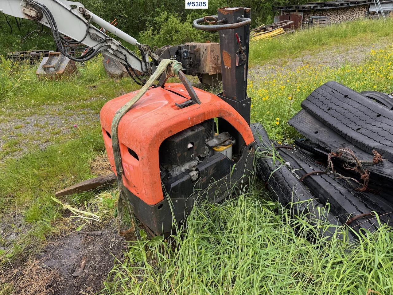 Husqvarna LG 504 Vibrating compactor. - Macchina per la lavorazione del terreno: foto 4 Husqvarna LG 504 Vibrating compactor. - Macchina per la lavorazione del terreno: foto 4