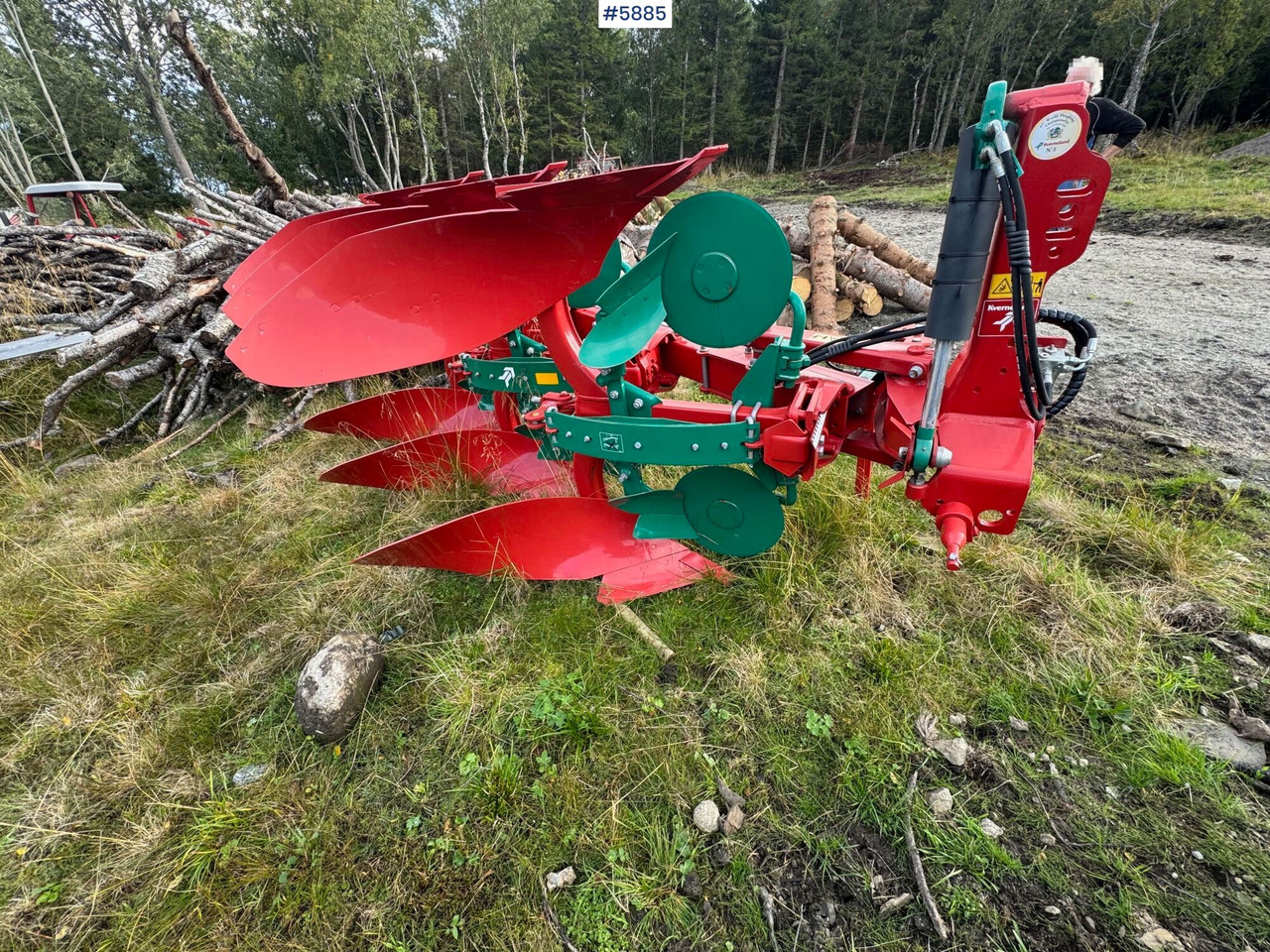 Kverneland 150S reversible plough, 3-furrow, year 2022. Never used – like new! - Macchina per la lavorazione del terreno: foto 4 Kverneland 150S reversible plough, 3-furrow, year 2022. Never used – like new! - Macchina per la lavorazione del terreno: foto 4
