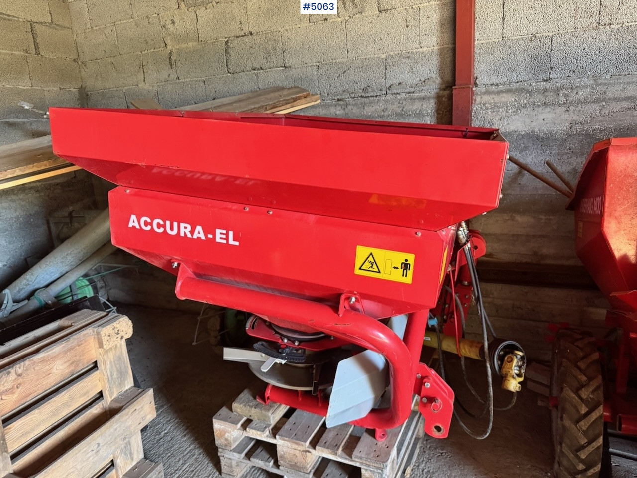 Kverneland Accord Fertilizer spreader - Spandiconcime: foto 1 Kverneland Accord Fertilizer spreader - Spandiconcime: foto 1