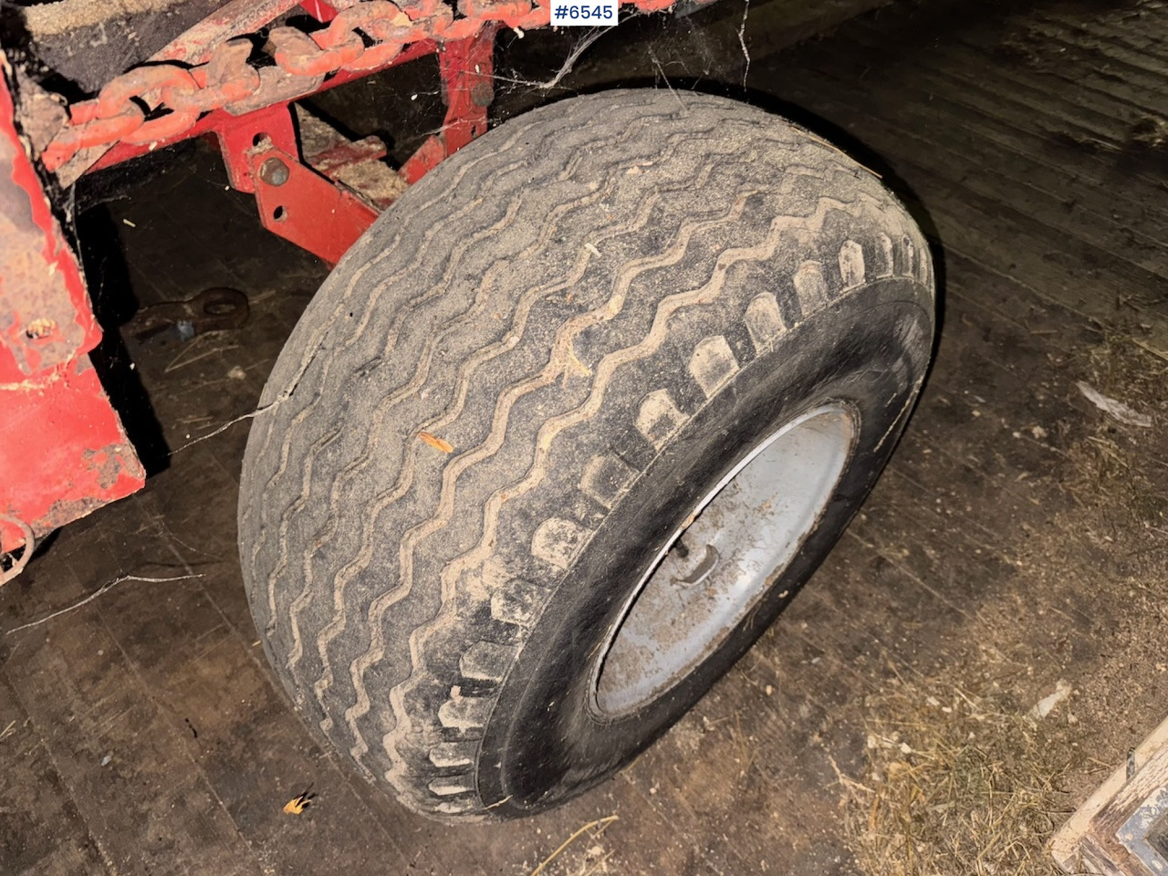 Macchina da fienagione Kverneland UN 7000 Harvesting wagon w/ throwing roller.: foto 9 Macchina da fienagione Kverneland UN 7000 Harvesting wagon w/ throwing roller.: foto 9