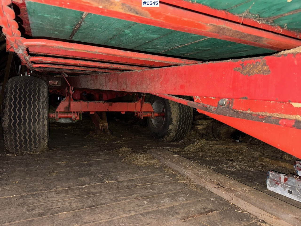 Macchina da fienagione Kverneland UN 7000 Harvesting wagon w/ throwing roller.: foto 14 Macchina da fienagione Kverneland UN 7000 Harvesting wagon w/ throwing roller.: foto 14