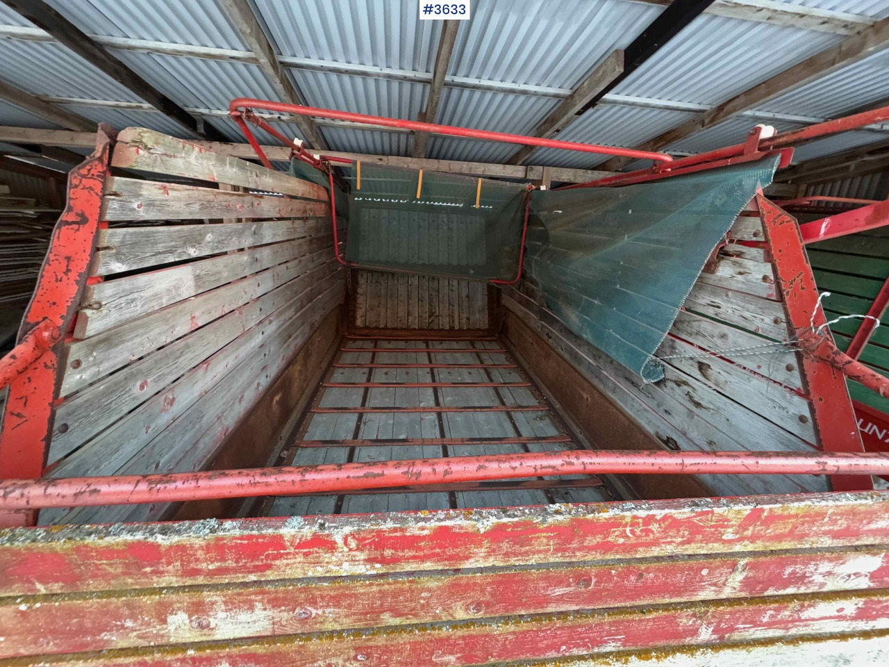 Macchina da fienagione Kverneland UN7000 unloading trailer: foto 8