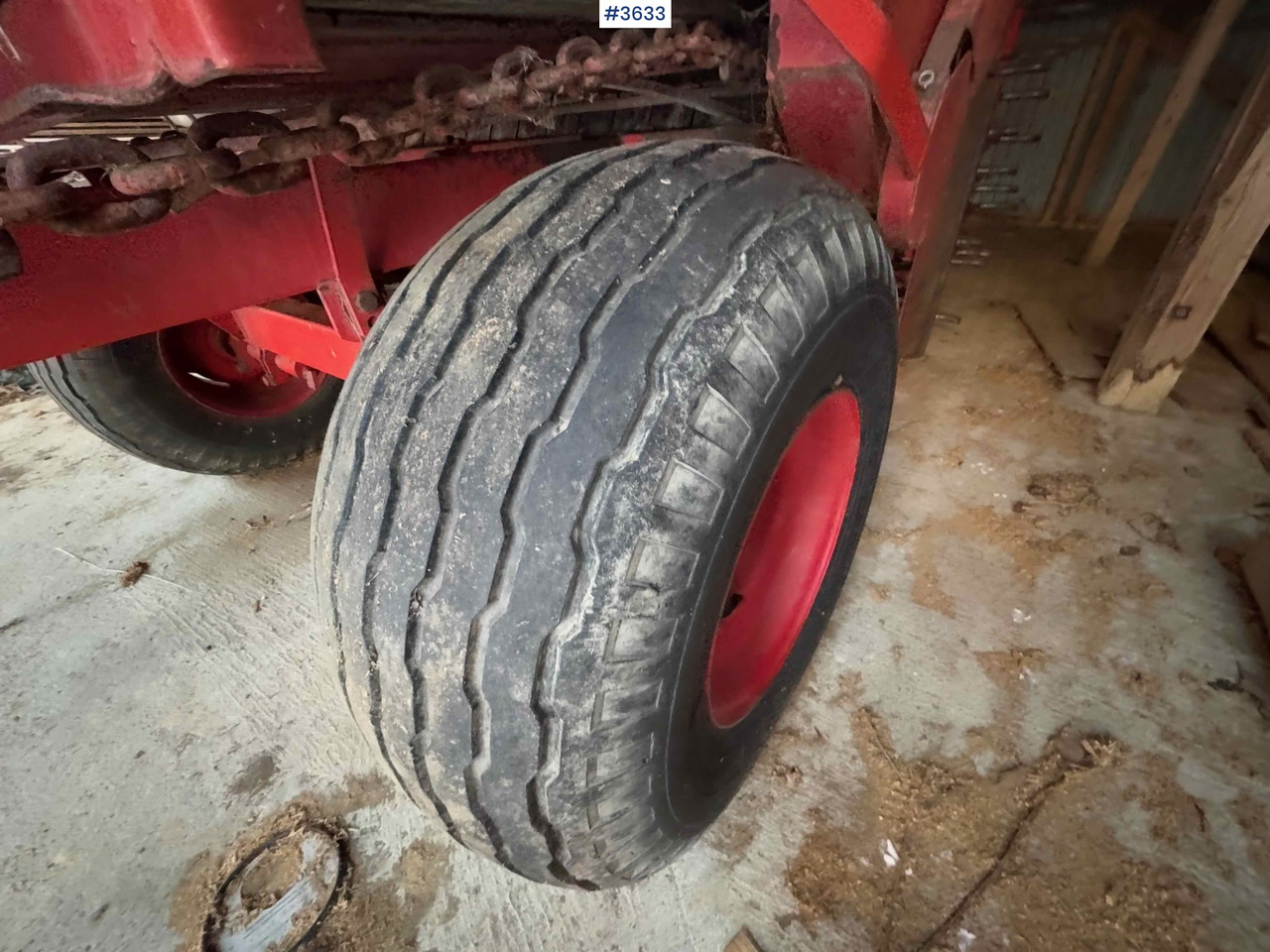 Macchina da fienagione Kverneland UN7000 unloading trailer: foto 17