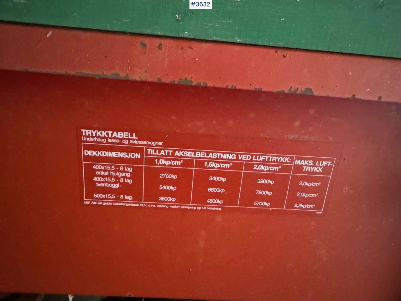 Macchina da fienagione Kverneland UN7000 unloading trailer: foto 14 Macchina da fienagione Kverneland UN7000 unloading trailer: foto 14