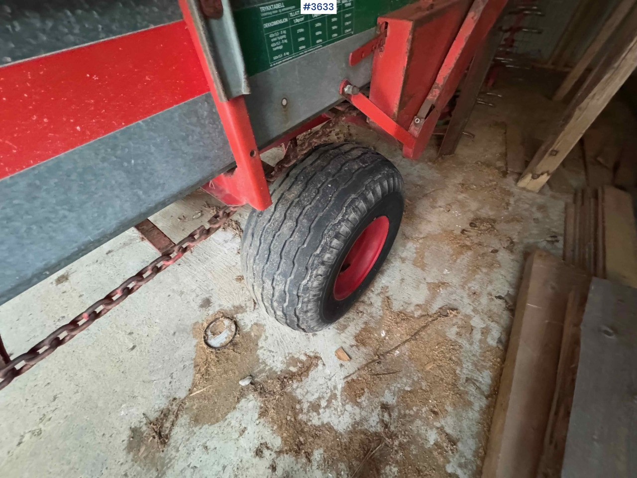 Macchina da fienagione Kverneland UN7000 unloading trailer: foto 16