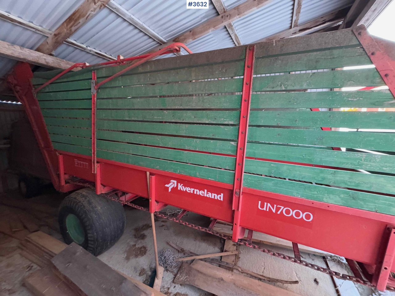 Macchina da fienagione Kverneland UN7000 unloading trailer: foto 6 Macchina da fienagione Kverneland UN7000 unloading trailer: foto 6