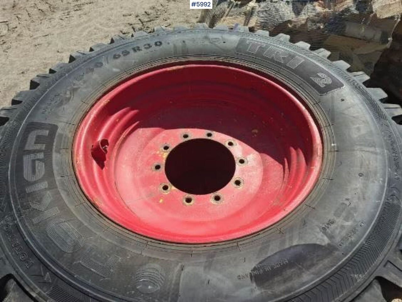 Nokian TRI2 2stk dekk på felg 540/65R30 - Ruota completa: foto 1 Nokian TRI2 2stk dekk på felg 540/65R30 - Ruota completa: foto 1
