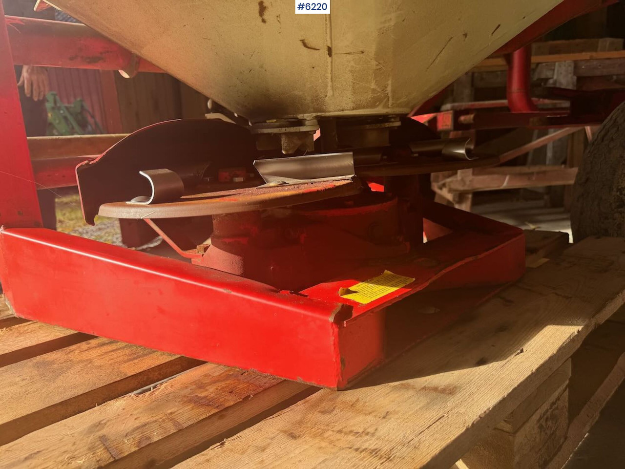 Spandiconcime Rauch Komet ZS800: foto 7 Spandiconcime Rauch Komet ZS800: foto 7