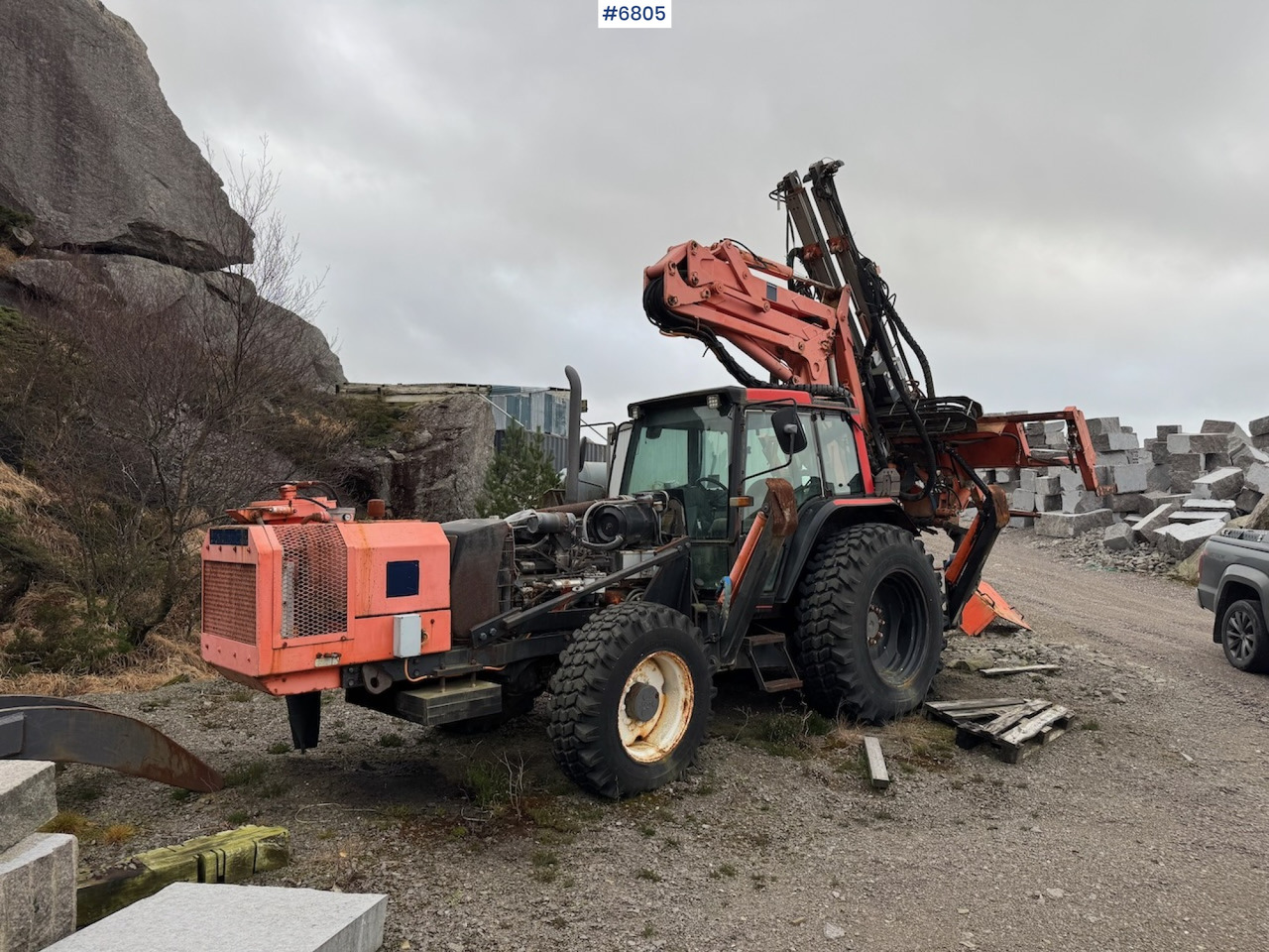 Valtra 8150 m/ Tamrock Trimmer 200 PB. - Trattore: foto 5 Valtra 8150 m/ Tamrock Trimmer 200 PB. - Trattore: foto 5