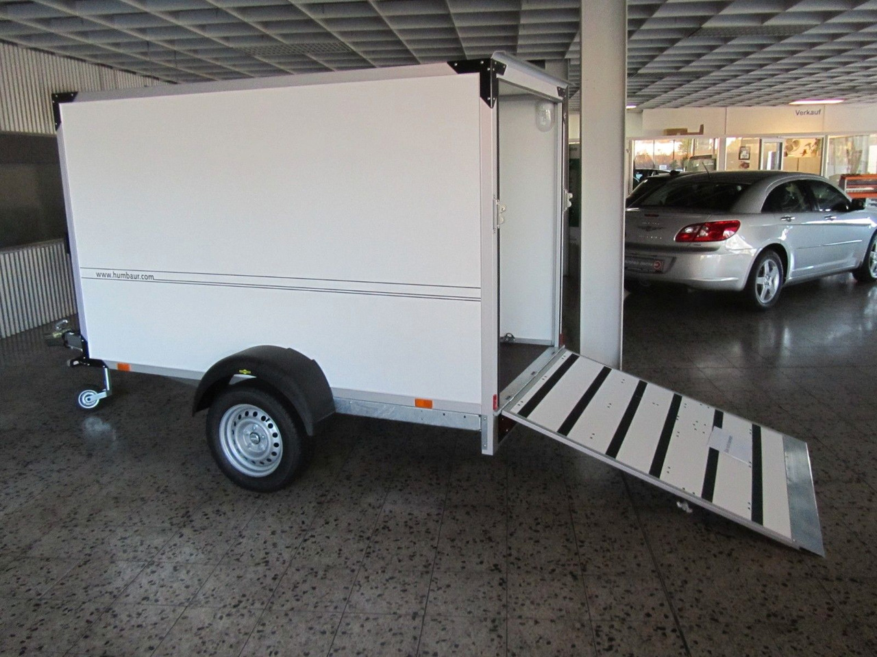 Humbaur HK 132513-15P Überfahrwand Kofferanhänger Flex - Rimorchio furgonato: foto 3 Humbaur HK 132513-15P Überfahrwand Kofferanhänger Flex - Rimorchio furgonato: foto 3