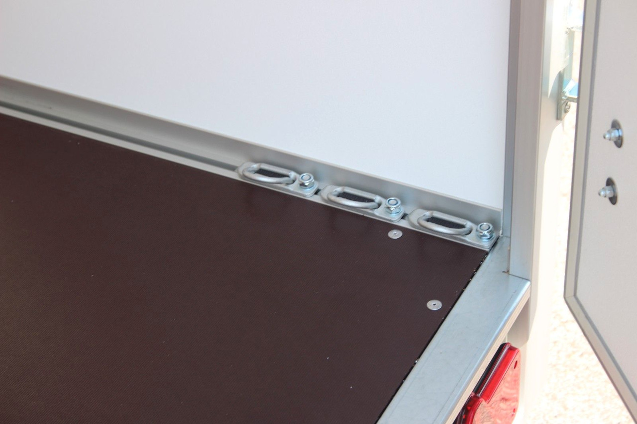 Humbaur HK 132513-15P Überfahrwand Kofferanhänger Flex - Rimorchio furgonato: foto 5 Humbaur HK 132513-15P Überfahrwand Kofferanhänger Flex - Rimorchio furgonato: foto 5