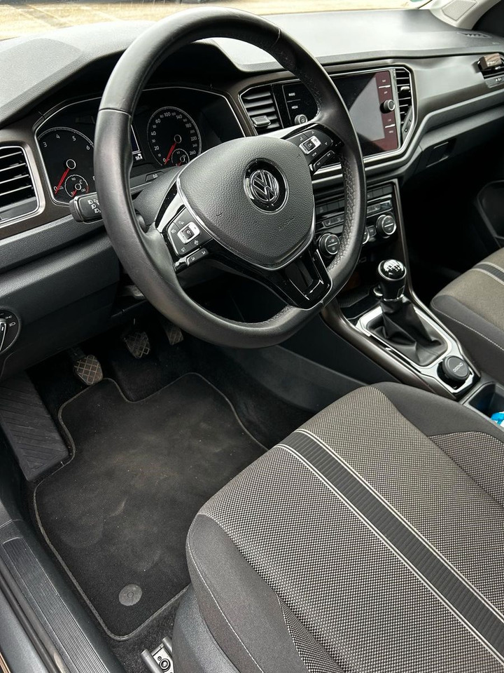 Volkswagen T-Roc Style - SUV/ Fuoristrada: foto 5 Volkswagen T-Roc Style - SUV/ Fuoristrada: foto 5