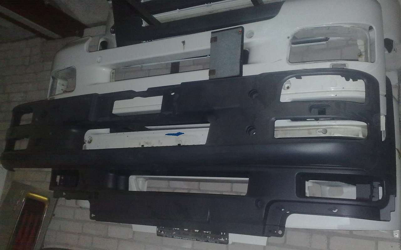 MAN different bumpers - Paraurto per Camion: foto 4 MAN different bumpers - Paraurto per Camion: foto 4