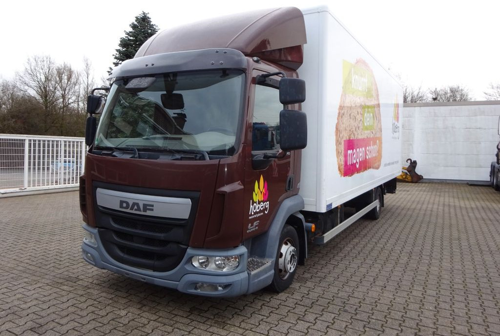 DAF LF 220 Koffer mit Palfinger LBW 4x2 DAF LF 220 Koffer mit Palfinger LBW 4x2 - Furgone box: foto 1 DAF LF 220 Koffer mit Palfinger LBW 4x2 DAF LF 220 Koffer mit Palfinger LBW 4x2 - Furgone box: foto 1