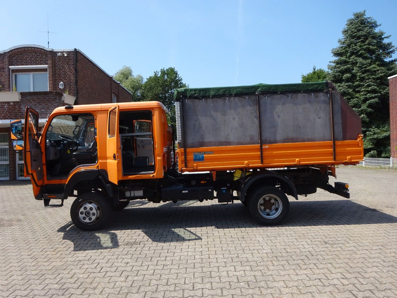 FUSO Canter Doppelkabine MEILLER 3Skipper 4x4 - Furgone ribaltabile: foto 5 FUSO Canter Doppelkabine MEILLER 3Skipper 4x4 - Furgone ribaltabile: foto 5