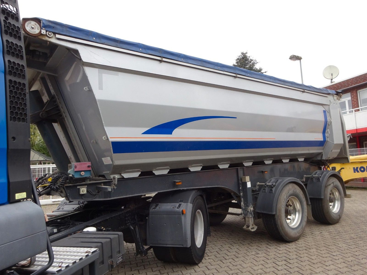 Kempf Kippauflieger ALU mit E-Abdeckplane 27m³ - Semirimorchio ribaltabile: foto 2 Kempf Kippauflieger ALU mit E-Abdeckplane 27m³ - Semirimorchio ribaltabile: foto 2