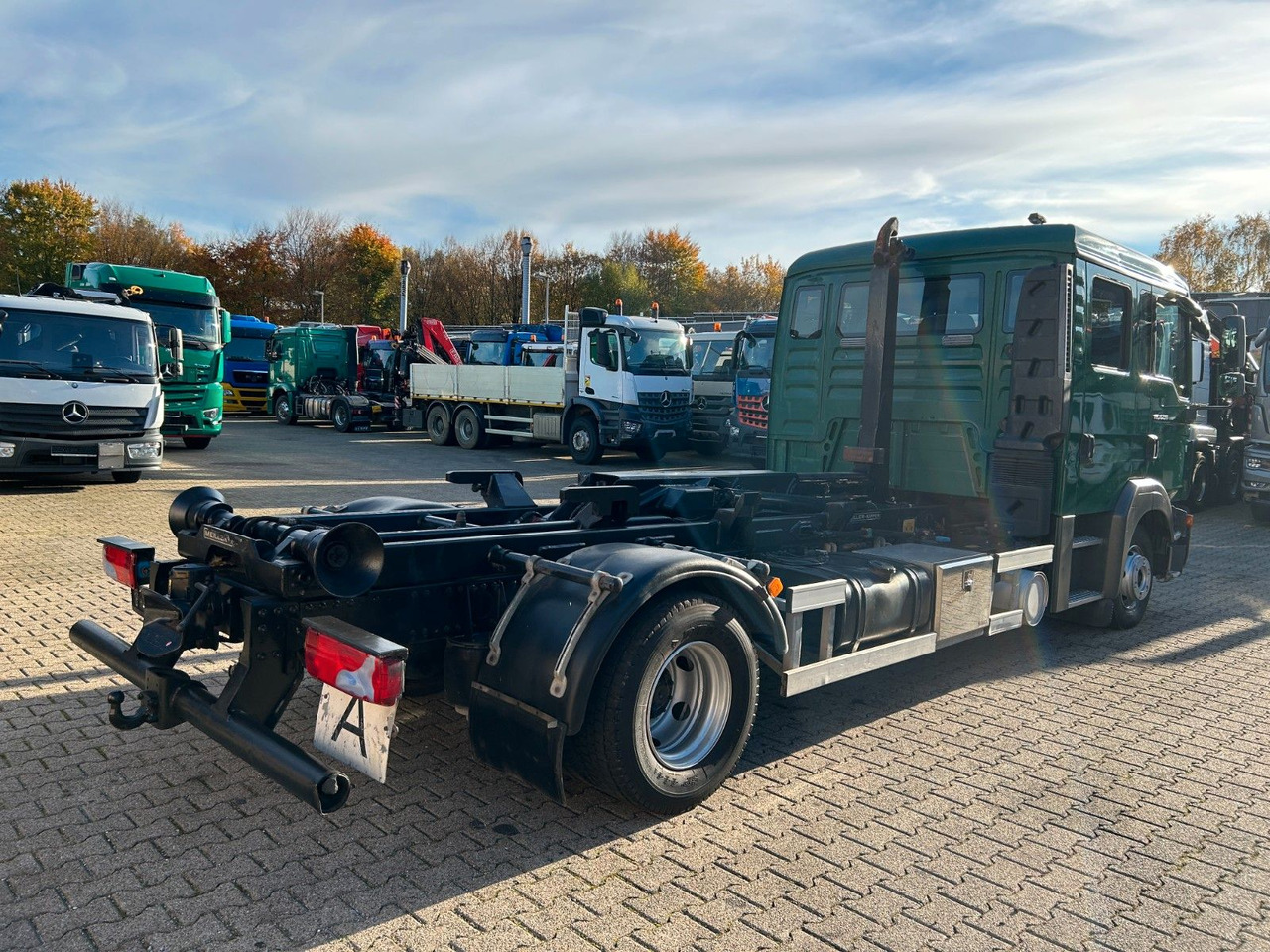 Autocarro scarrabile MAN 12.250 Doppelkabine Abroller: foto 11 Autocarro scarrabile MAN 12.250 Doppelkabine Abroller: foto 11