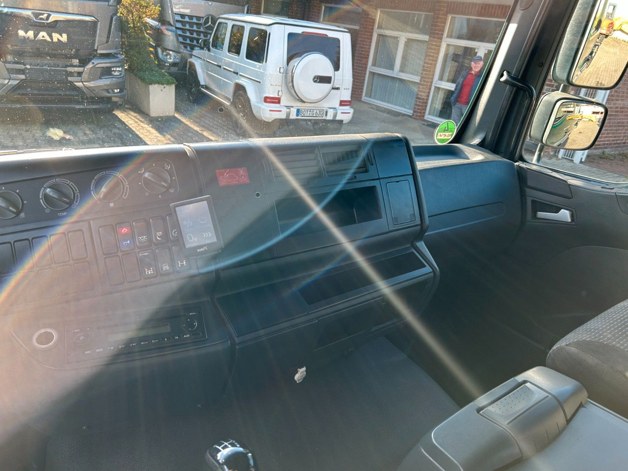 Autocarro scarrabile MAN 12.250 Doppelkabine Abroller: foto 22 Autocarro scarrabile MAN 12.250 Doppelkabine Abroller: foto 22