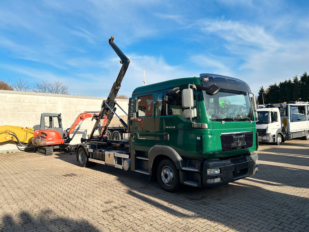 Autocarro scarrabile MAN 12.250 Doppelkabine Abroller: foto 16 Autocarro scarrabile MAN 12.250 Doppelkabine Abroller: foto 16