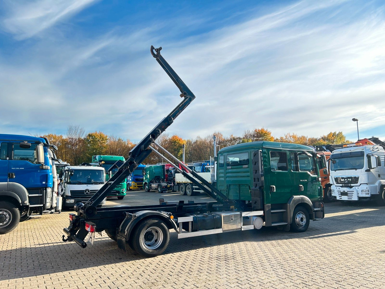 Autocarro scarrabile MAN 12.250 Doppelkabine Abroller: foto 10 Autocarro scarrabile MAN 12.250 Doppelkabine Abroller: foto 10