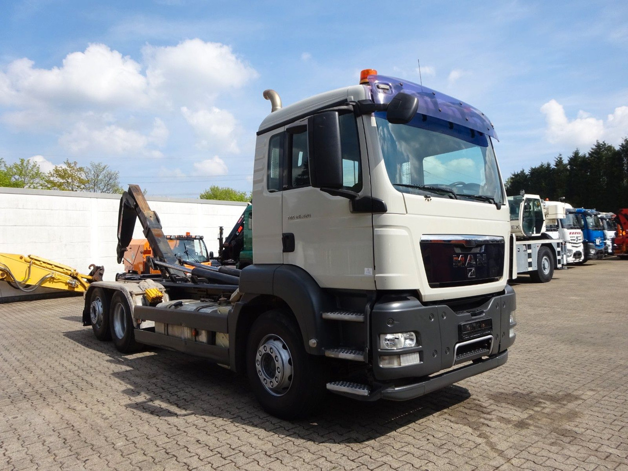 Autocarro scarrabile MAN 26.320  Multilift Abroller mit Lift+Lenkachse: foto 12