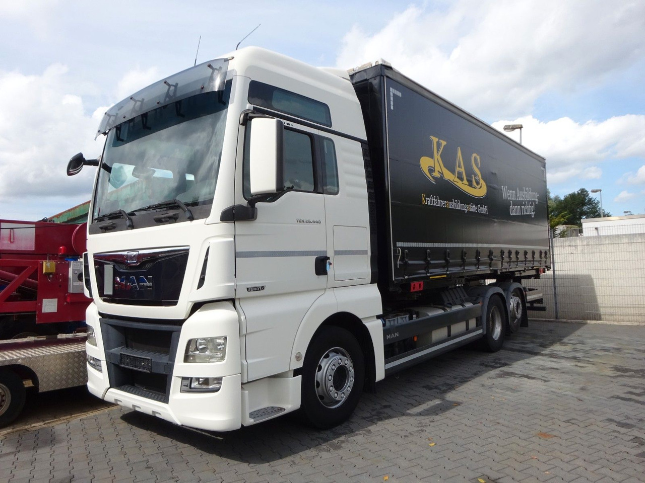 MAN 26.440 TGX BDF Wechselsystem 6x2 - Autocarro portacontainer/ Caisse interchangeable: foto 2 MAN 26.440 TGX BDF Wechselsystem 6x2 - Autocarro portacontainer/ Caisse interchangeable: foto 2