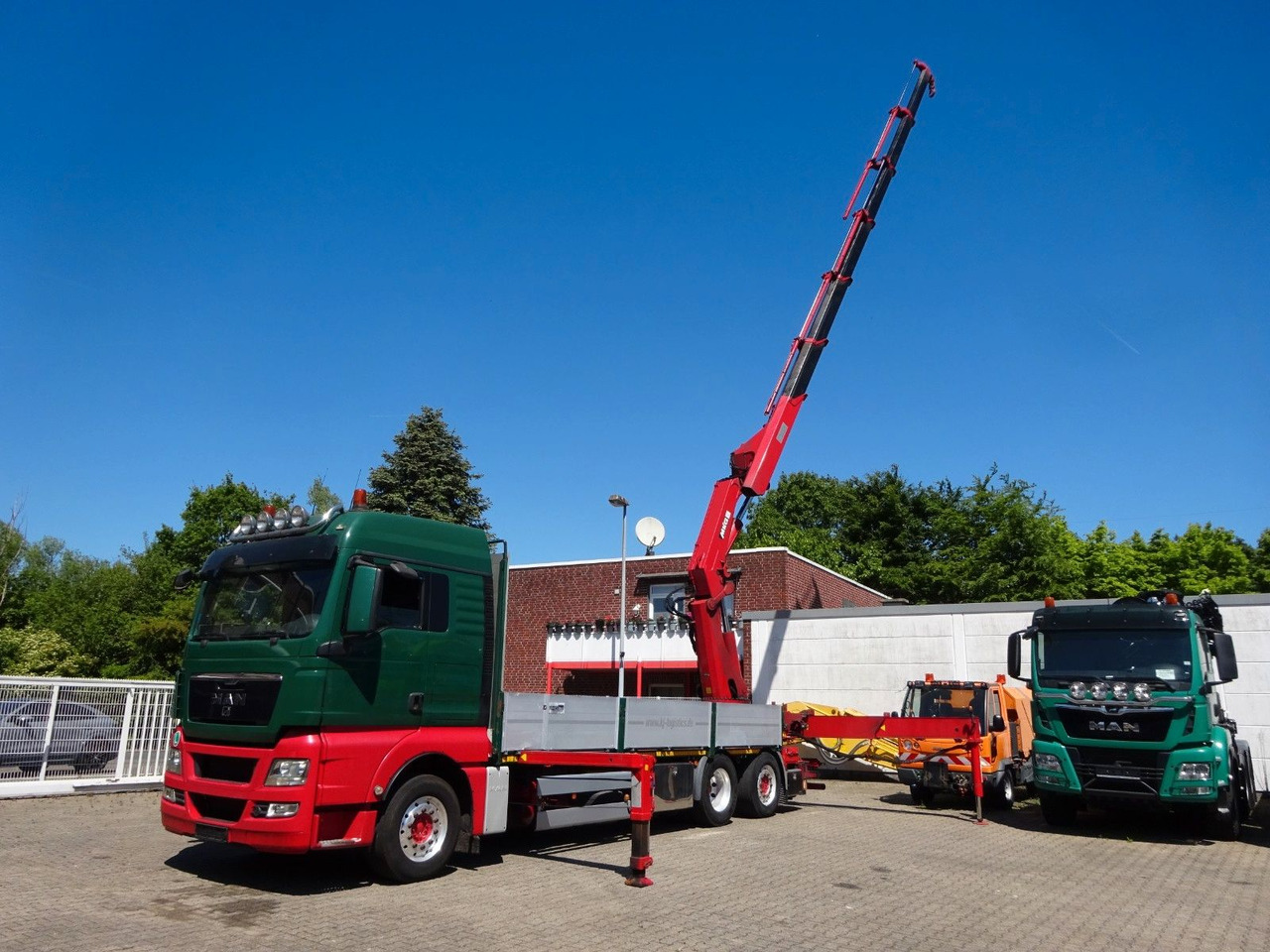 MAN 26.480 TGX + MKG HLK531 Kran +Lift-Lenkachse - Camion con gru: foto 4 MAN 26.480 TGX + MKG HLK531 Kran +Lift-Lenkachse - Camion con gru: foto 4