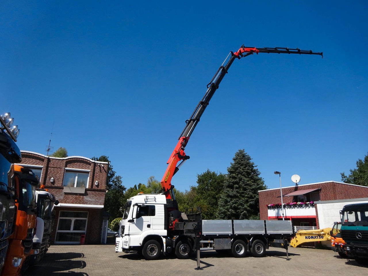 MAN 35.480 HYDRO TGS Pritsche + PK 65002 Kran 8x2-4 - Camion con gru: foto 3 MAN 35.480 HYDRO TGS Pritsche + PK 65002 Kran 8x2-4 - Camion con gru: foto 3