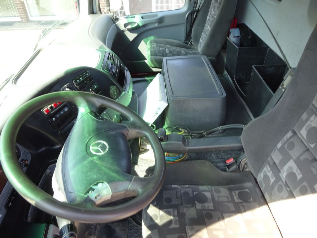 Autocarro scarrabile Mercedes-Benz 3246 Actros Abroller K45 8x4 Knickhacken: foto 11 Autocarro scarrabile Mercedes-Benz 3246 Actros Abroller K45 8x4 Knickhacken: foto 11